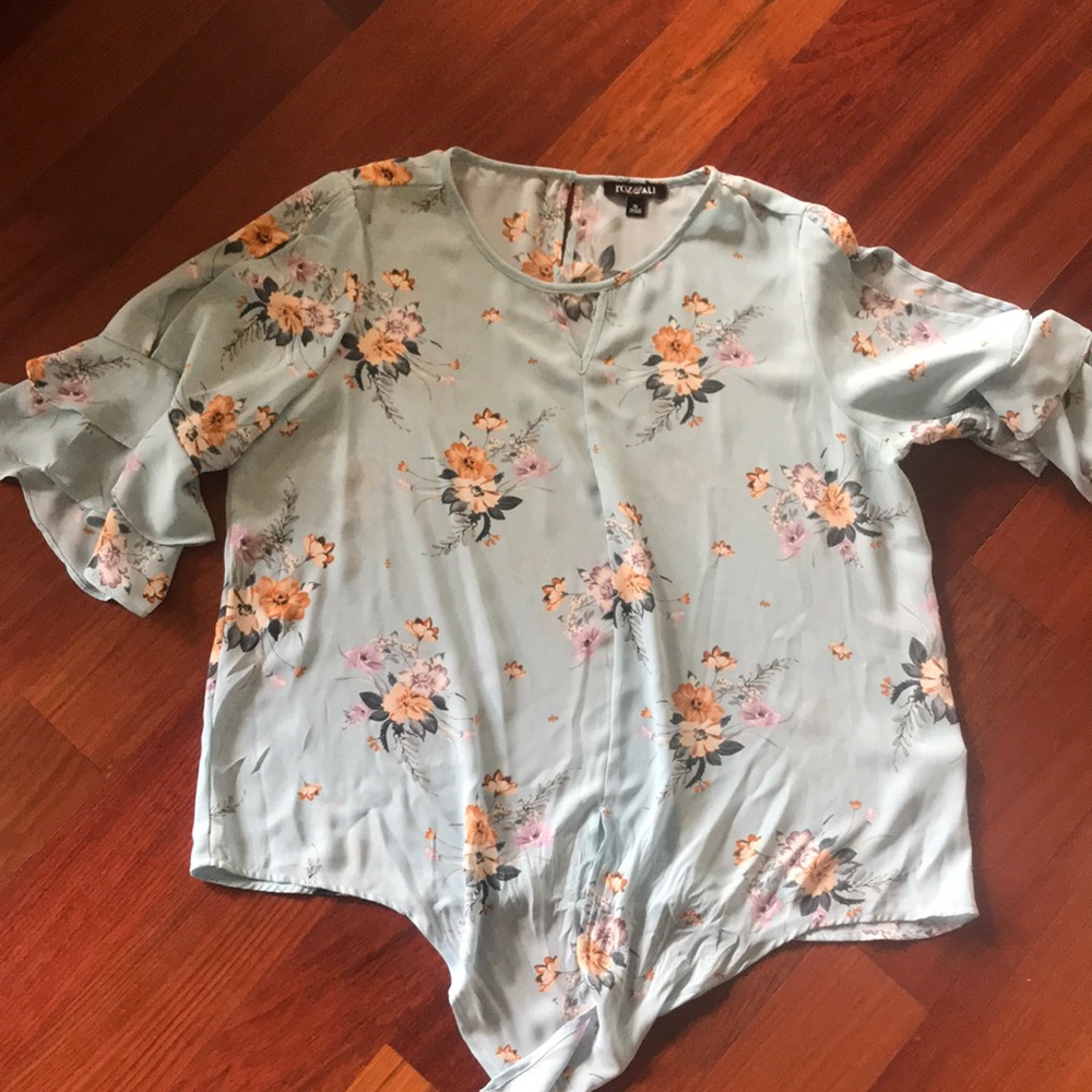 Roz & Ali cold shoulder ruffle blouse